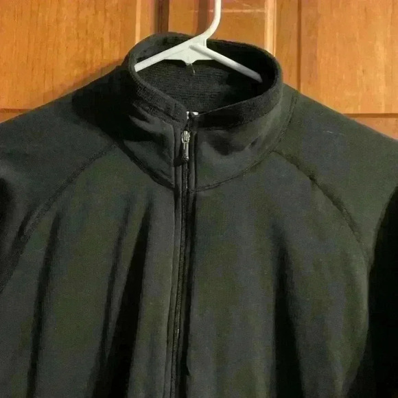 Patagonia Vintage Women’s R.5 black quarter zip pullover. Size large - Picture 3 of 9